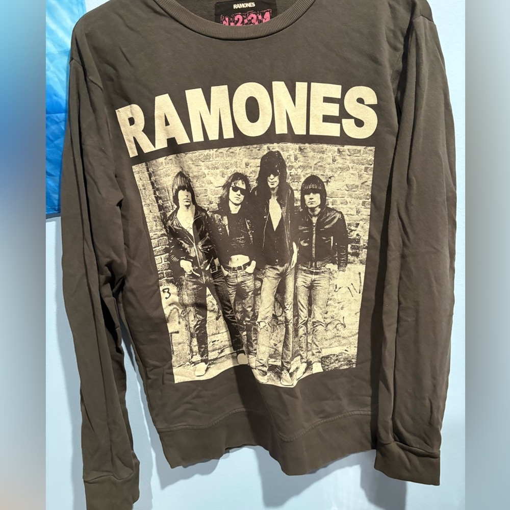 Ramones Graphic Sweatshirt